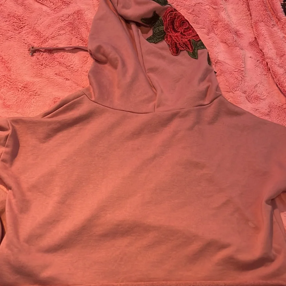Rue21 cropped hoodie - Picture 2 of 2